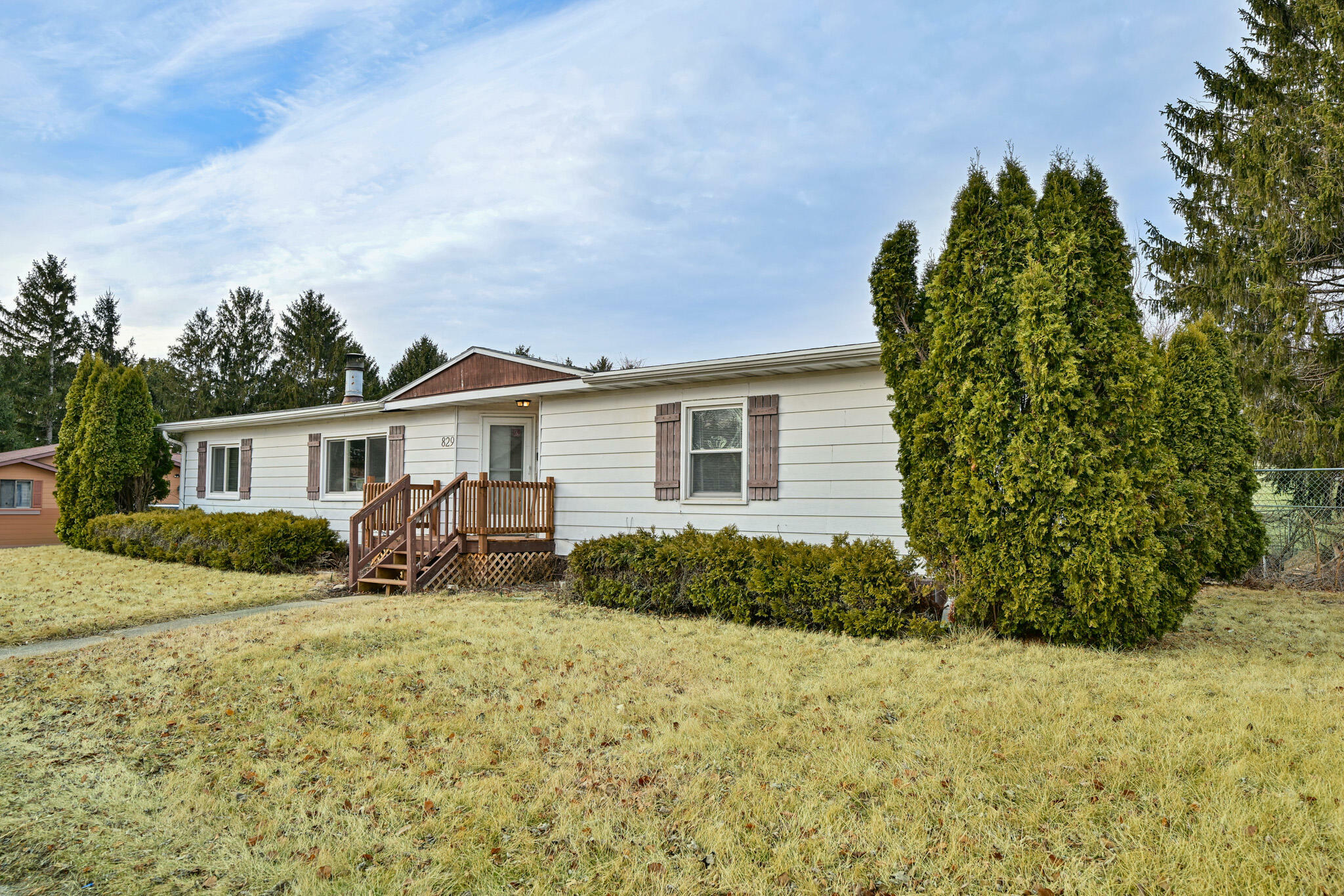 Property Photo:  829 S Eastown Manor -  WI 53121 