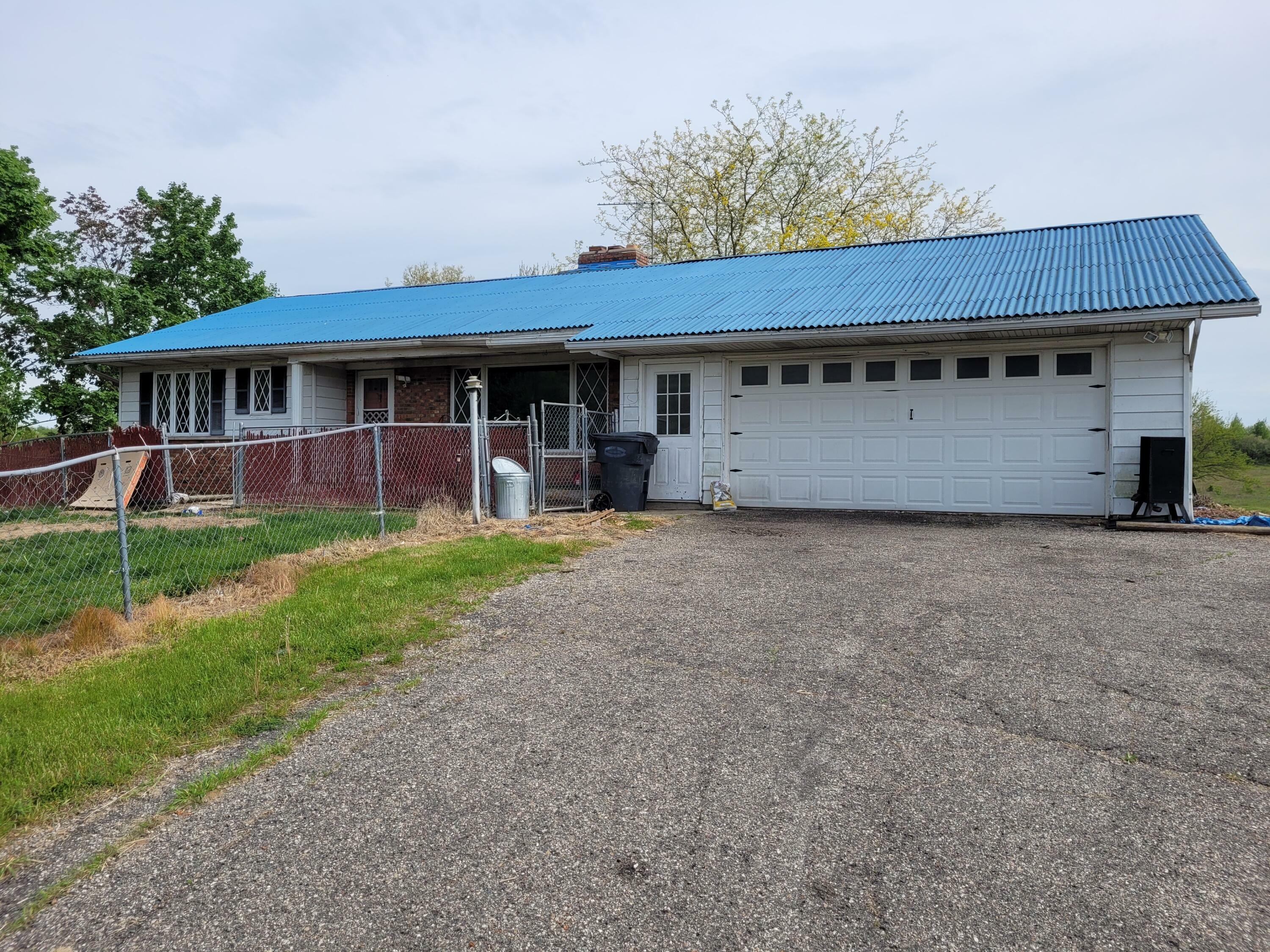 Property Photo: 40315 52nd Avenue MI 49079