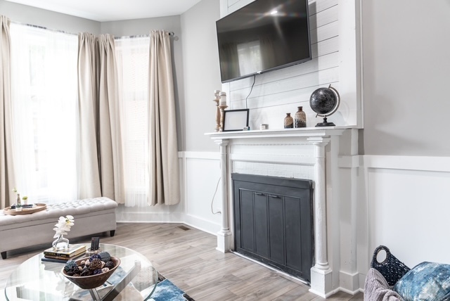 Property Photo: 6607 S Ingleside Avenue IL 60637