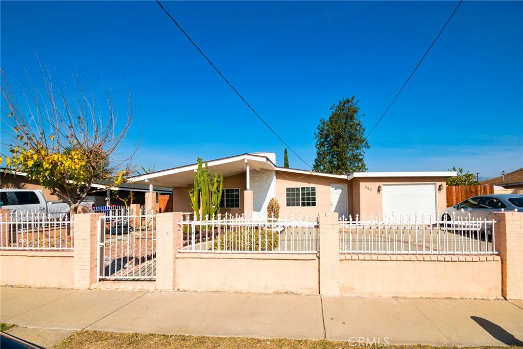 Property Photo: 542 E McKinley Street CA 92376