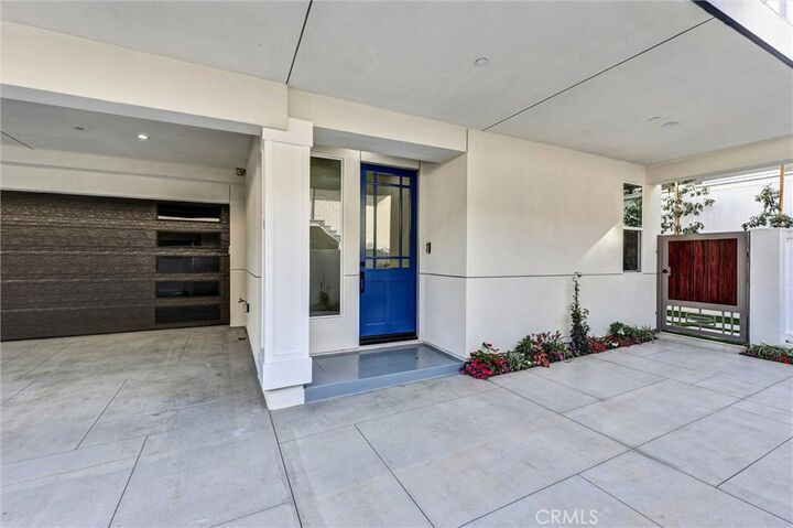 Property Photo: 2416 Carnegie Lane C CA 90278
