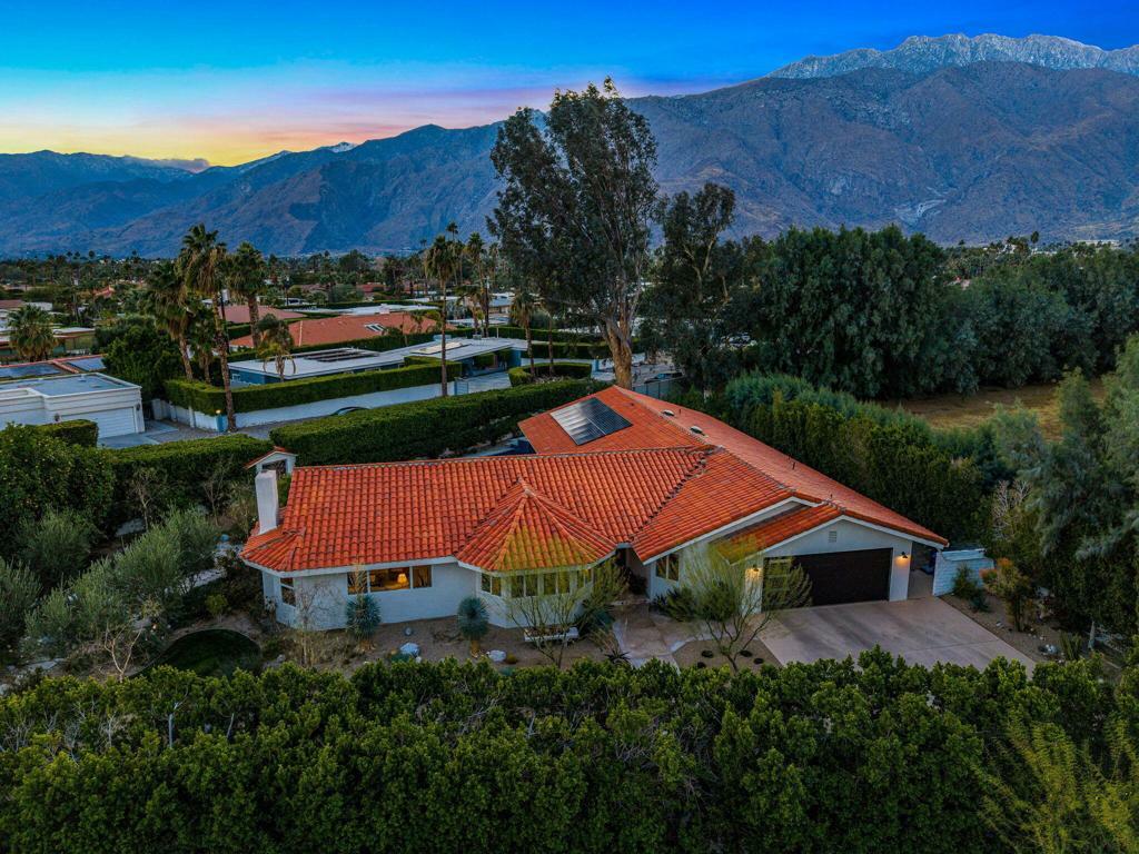 Property Photo: 1190 E Paseo El Mirador CA 92262