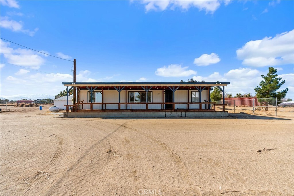 Property Photo:  11524 Paramount Road  CA 92371 