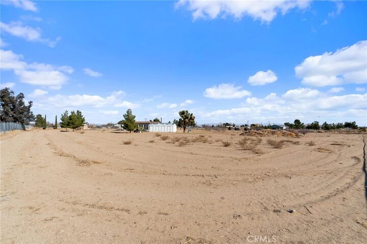 Property Photo:  11524 Paramount Road  CA 92371 