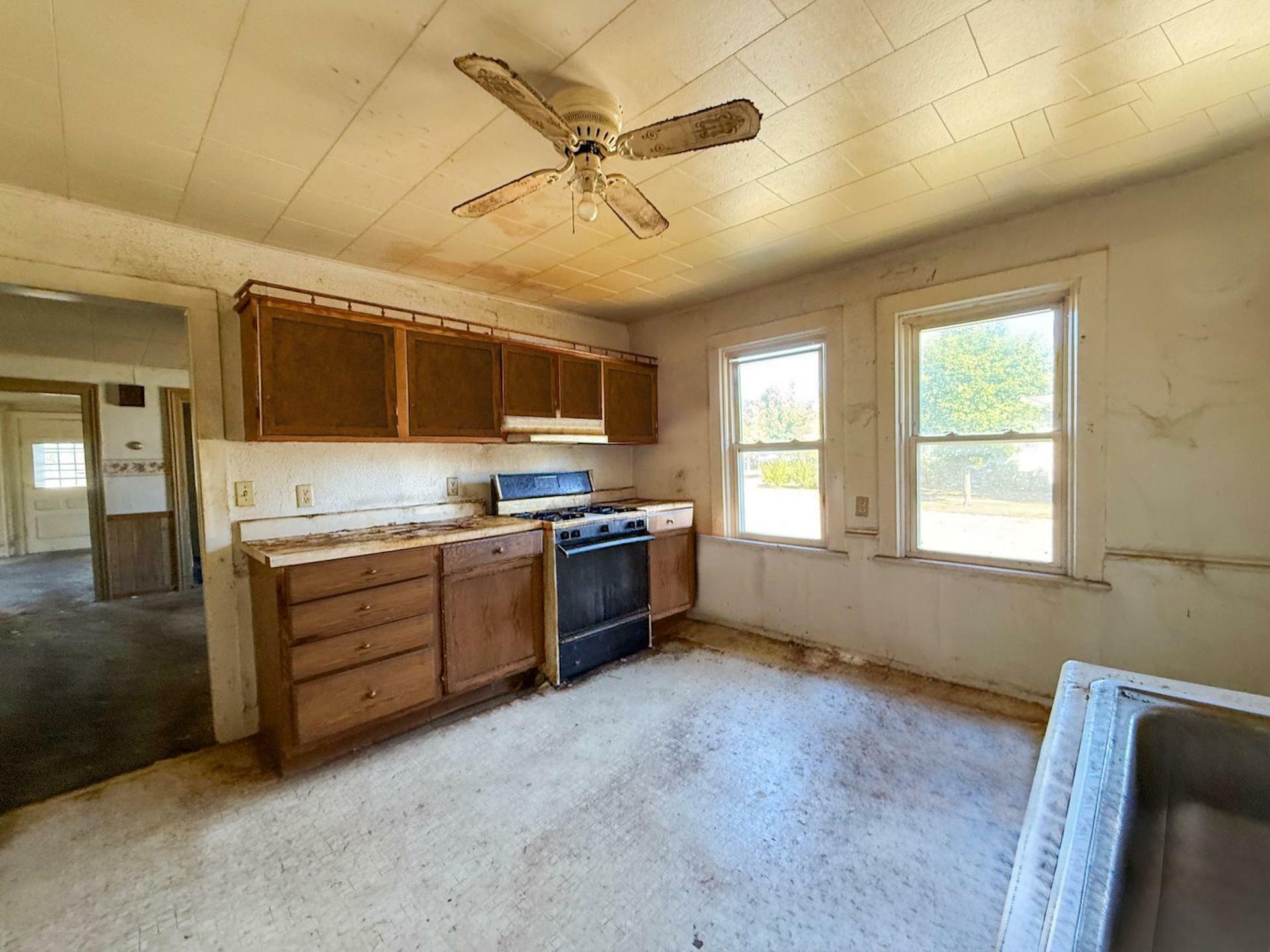 Property Photo:  205 Adams Street SE  MN 55350 