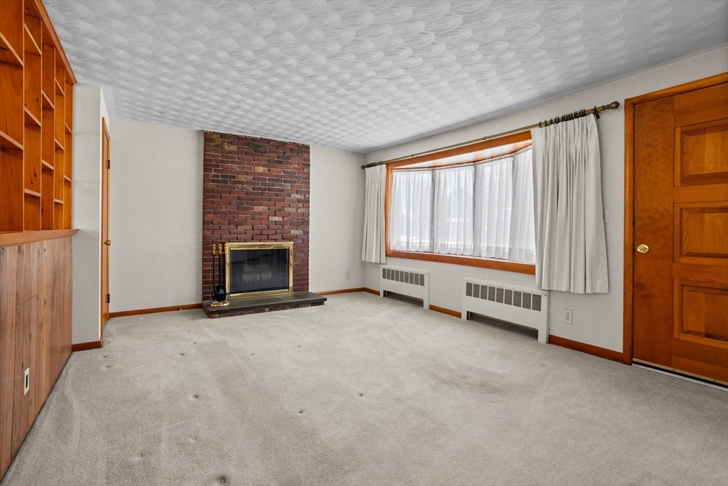 Property Photo:  15 South Row Street  MA 01824 