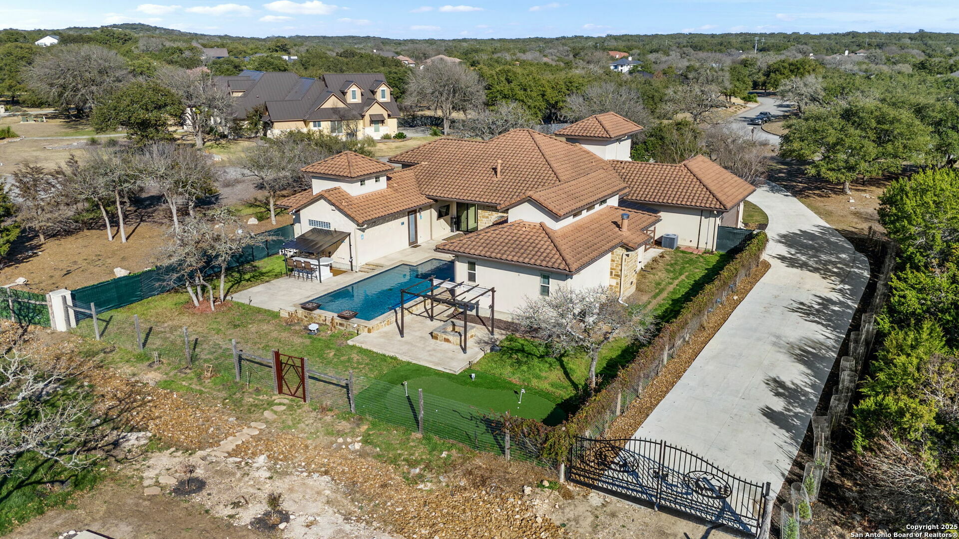 Property Photo: 11 Brook Ridge TX 78015