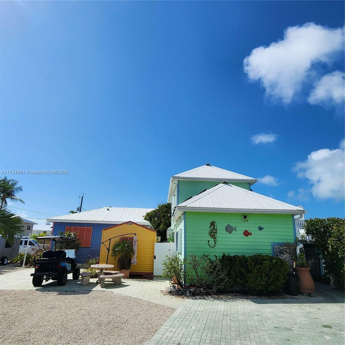 Property Photo: 109 S Layton Dr FL 33001