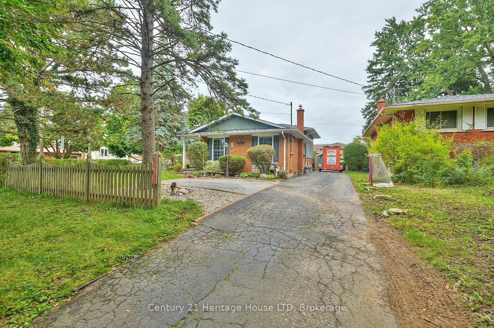 Property Photo: 30 Cartier Drive ON L2M 2E7