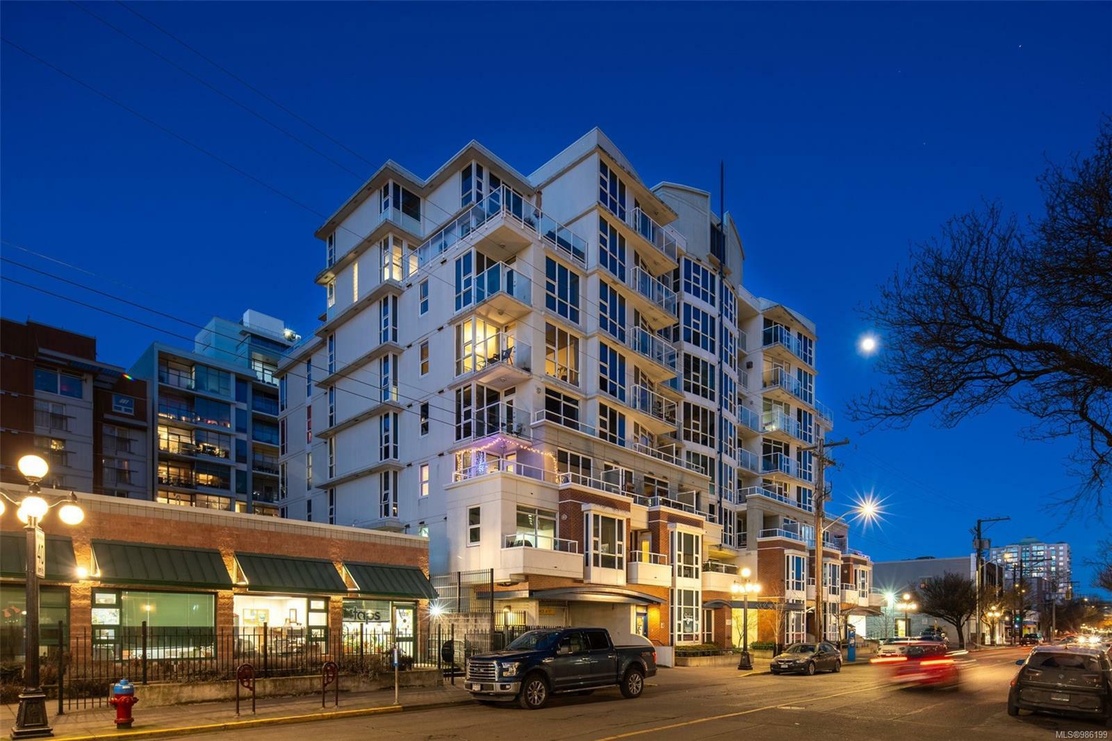 Property Photo: 860 View St 709 BC V8W 3Z8