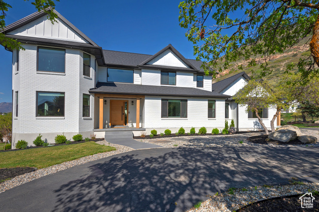 Property Photo: 2133 E Birch Hollow Cv S UT 84020