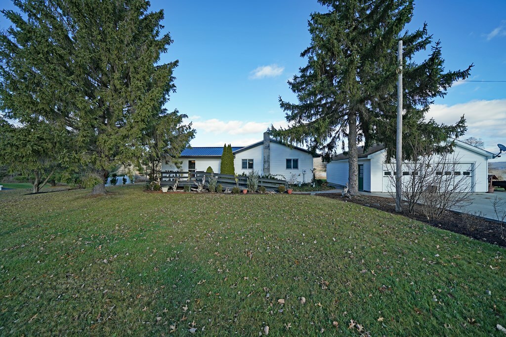 Property Photo: 17 Sunrise Lane PA 16929
