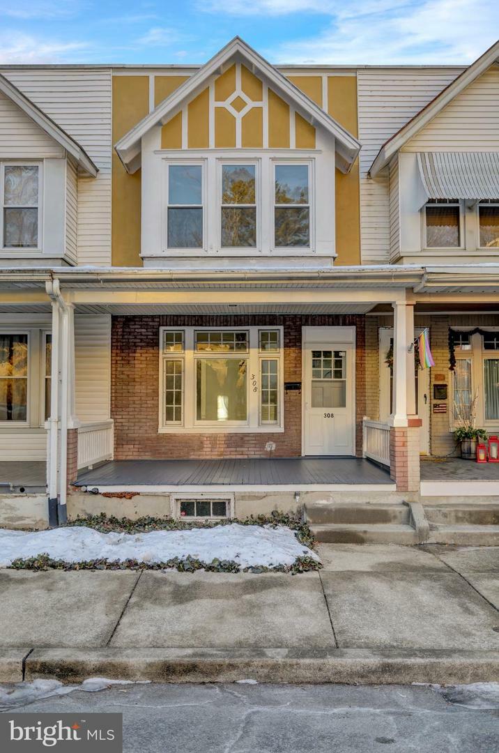 Property Photo:  308 E Walnut Street  PA 19530 