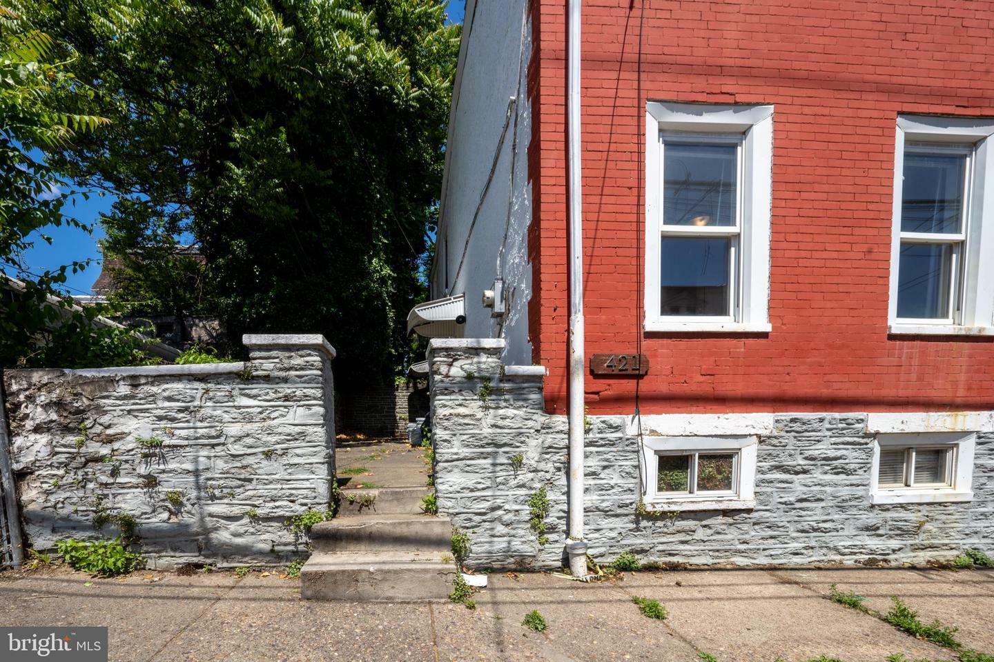 Property Photo:  421 E Mechanic Street  PA 19144 