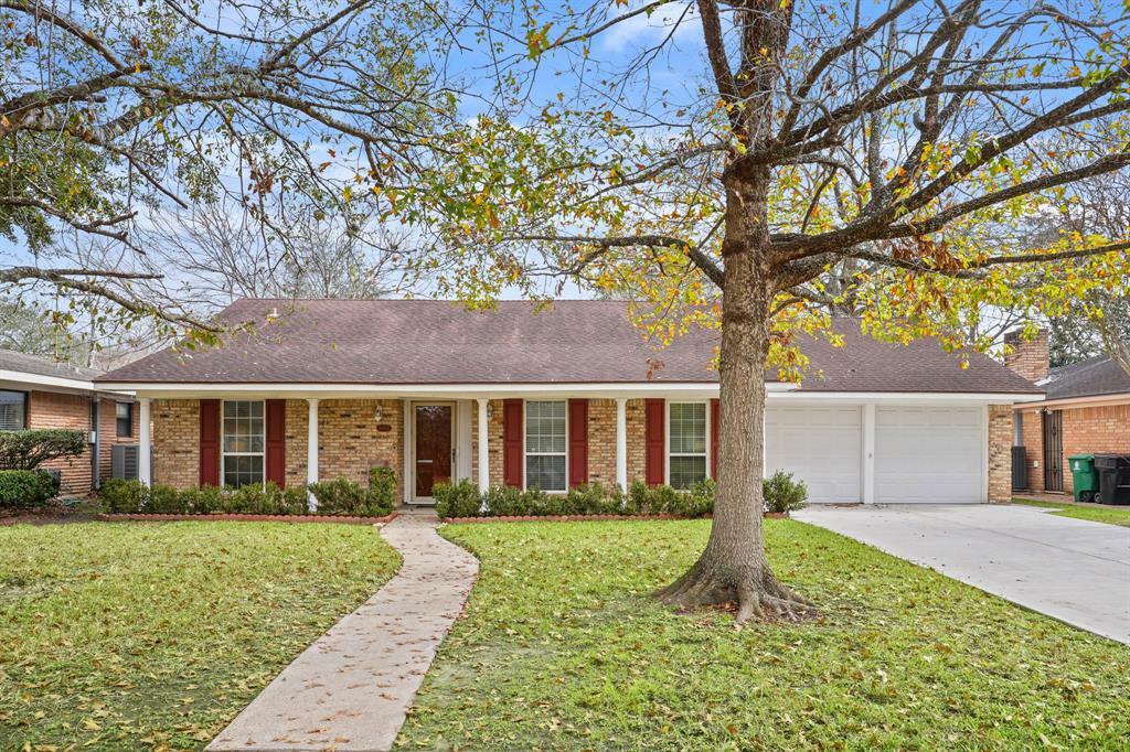 Property Photo:  8007 Mullins Drive  TX 77081 