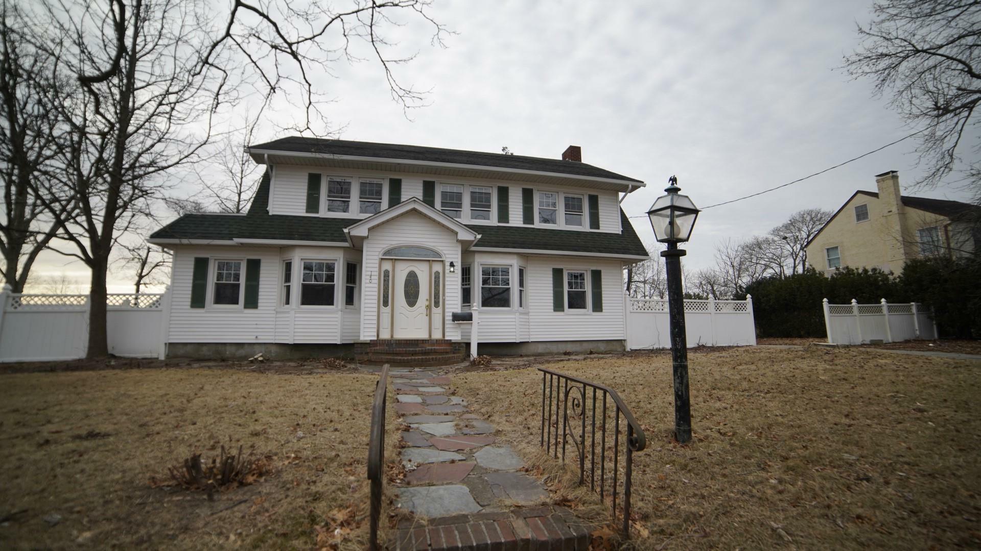 Property Photo:  140 E Roe Boulevard  NY 11772 