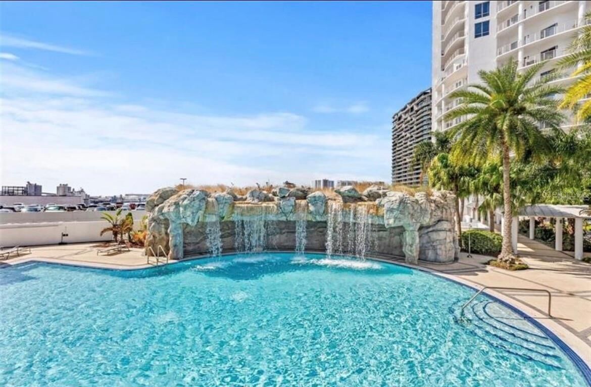Property Photo:  1209 E Cumberland Avenue 505  FL 33602 