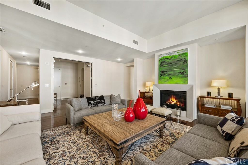 Property Photo:  10776 Wilshire Boulevard 901  CA 90024 