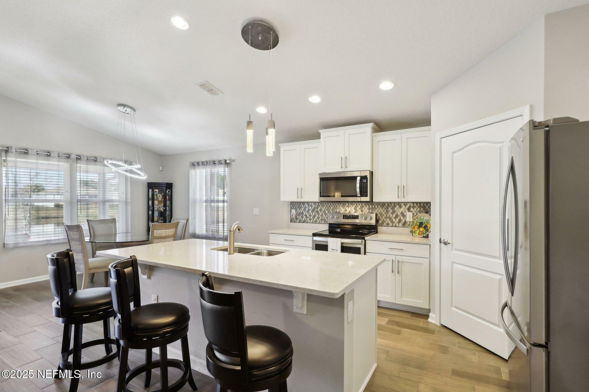 Property Photo: 403 Palace Drive FL 32084
