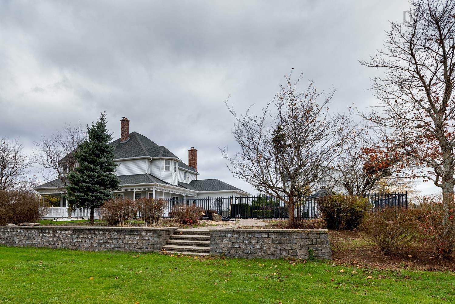 Property Photo:  136 Brookside Road  NS B6L 2A9 