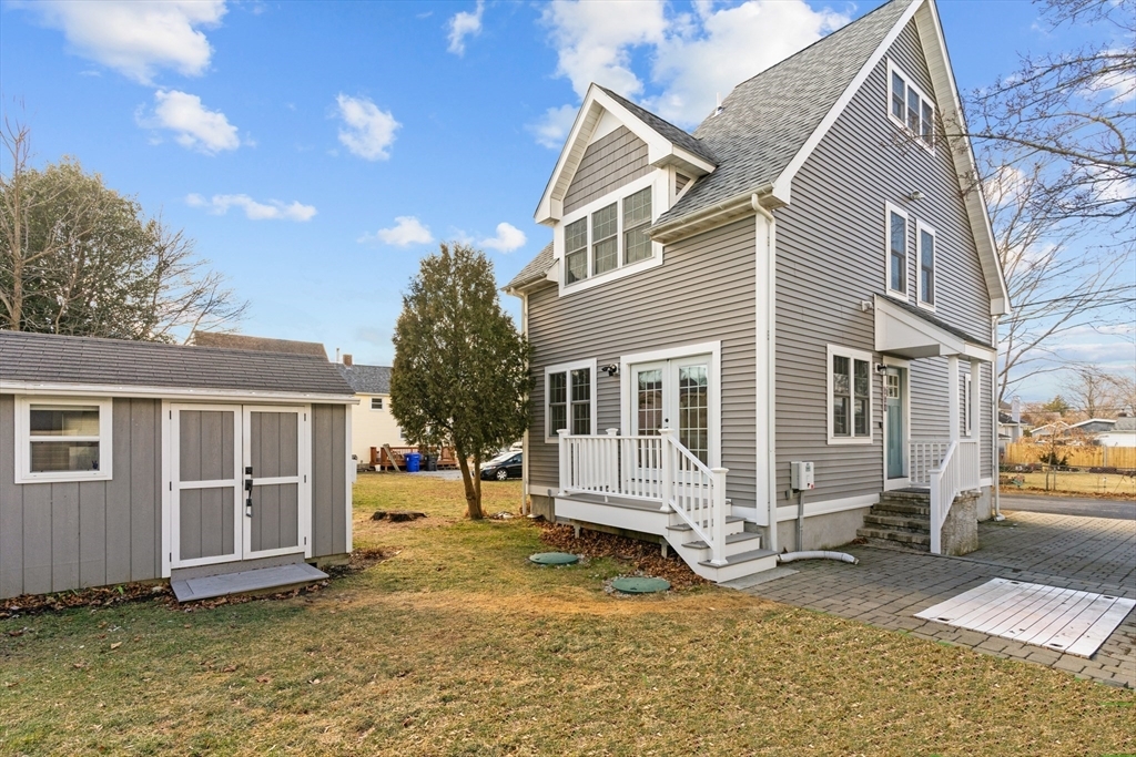 Property Photo:  133 Gormley Ave  RI 02871 