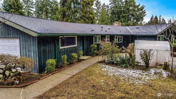 Property Photo:  523  131st Avenue NE  WA 98005 