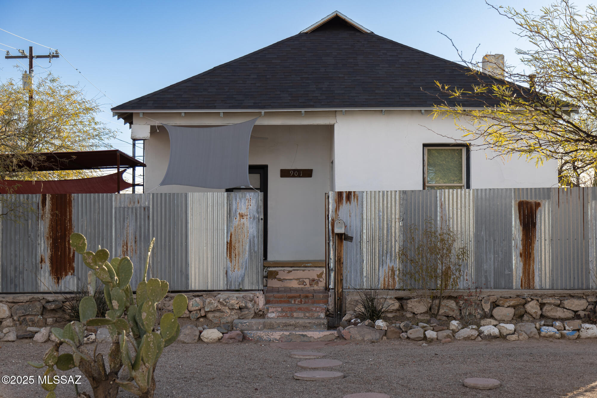 Property Photo: 901 S 8th Avenue AZ 85701