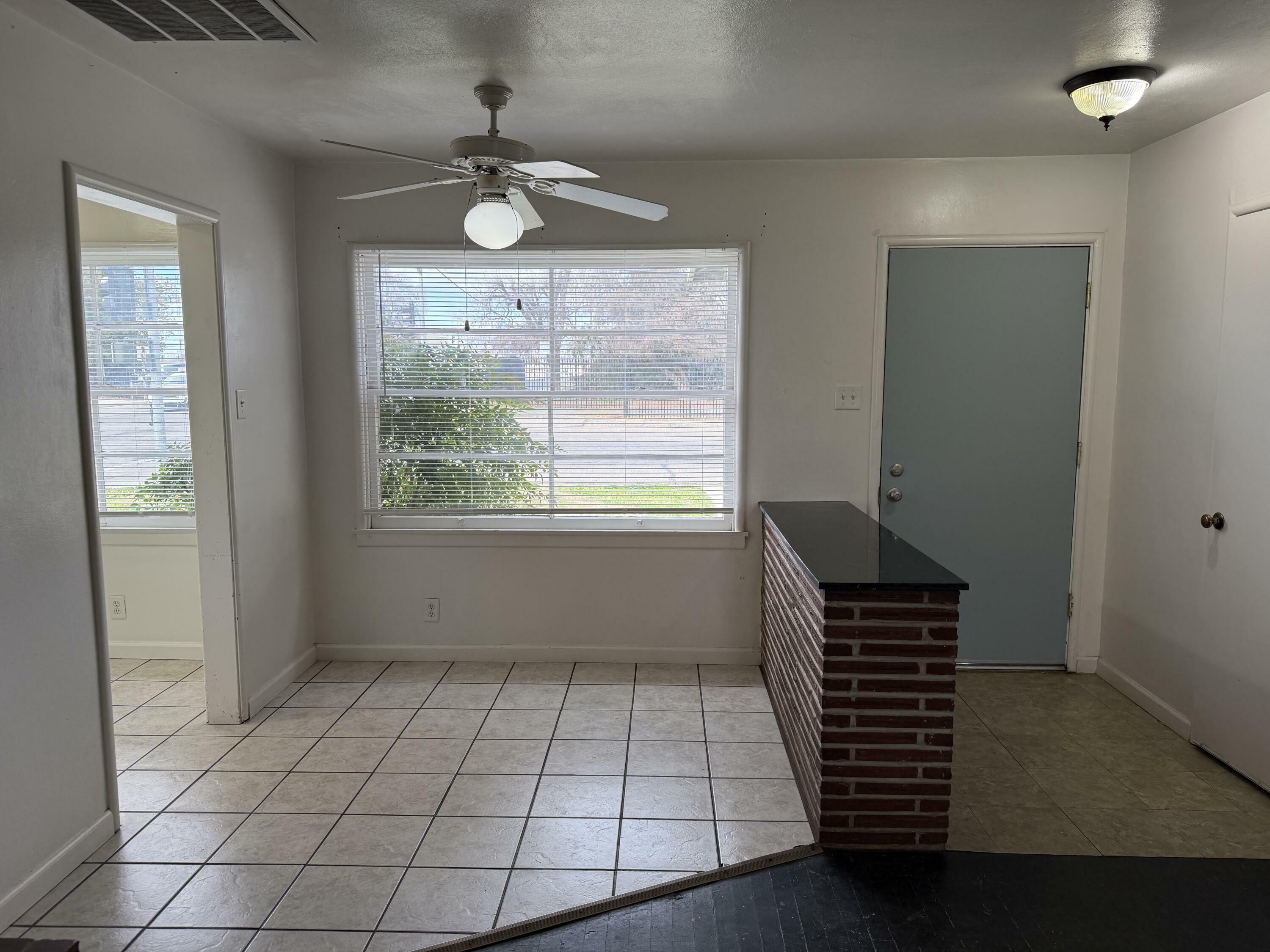 Property Photo: 901 E Noble Avenue CA 93292