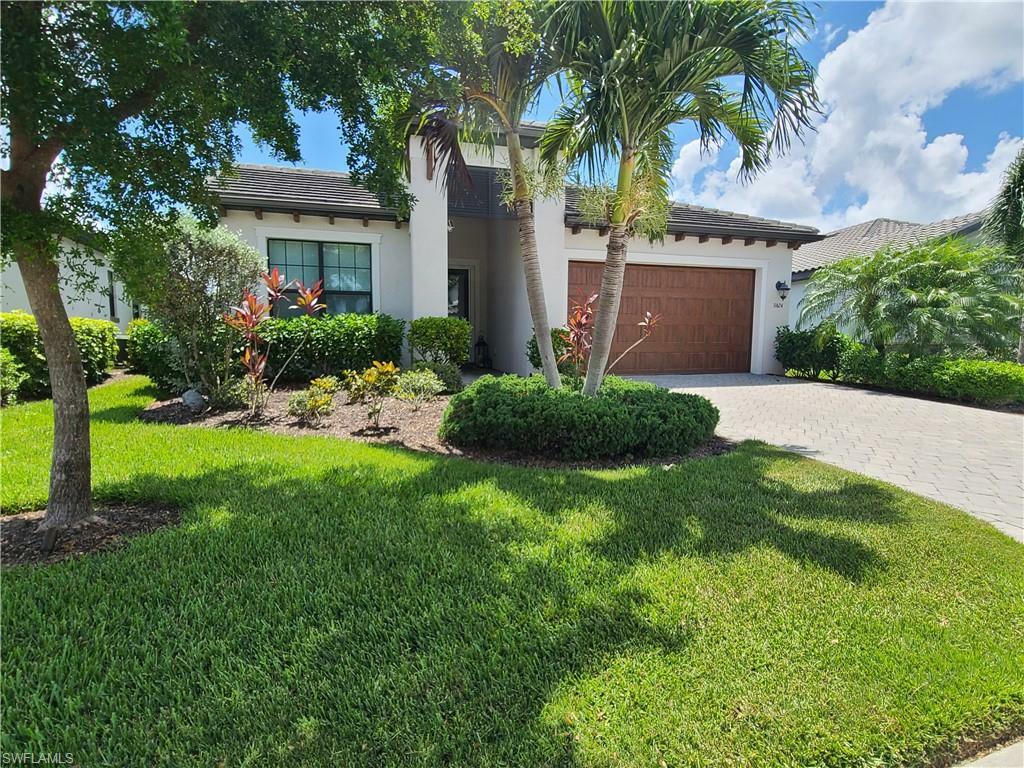 Property Photo: 11624 Onyx Cir FL 33913