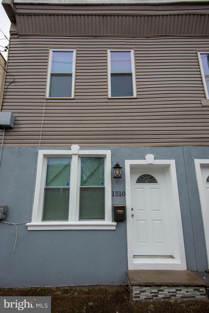 Property Photo:  1510 W York Street  PA 19132 