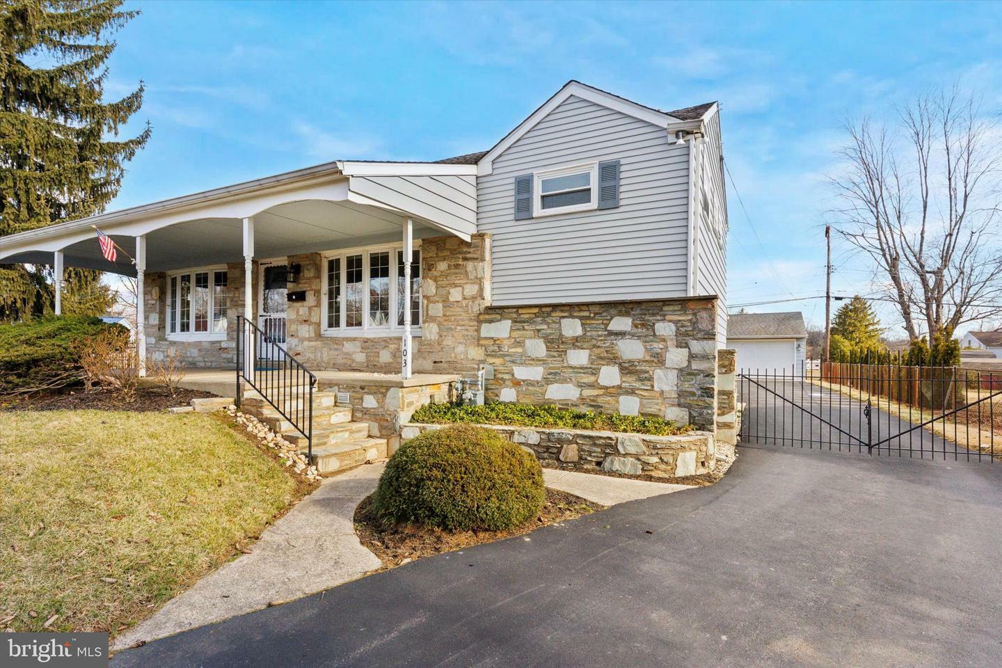 Property Photo:  103 Hamilton Drive  PA 18974 