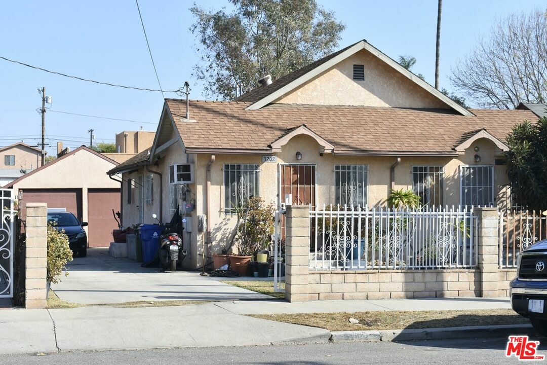 Property Photo:  3200   Farnsworth Ave  CA 90032 