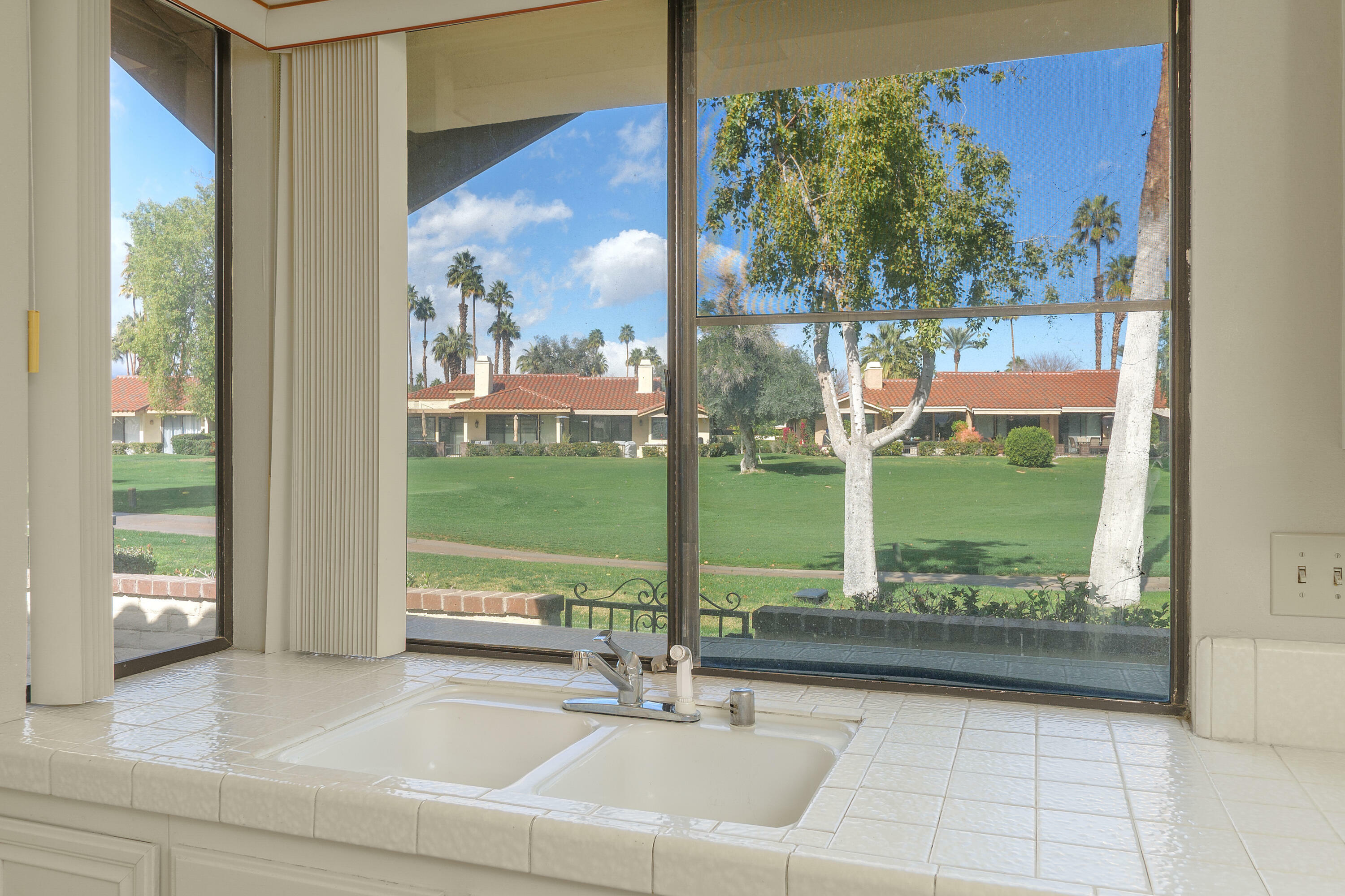 Property Photo: 314 Sierra Madre S CA 92260
