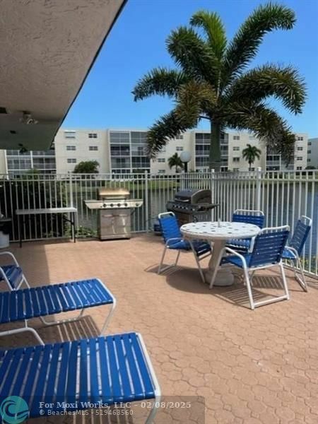 Property Photo:  1025 SE 3rd Ave 303  FL 33004 