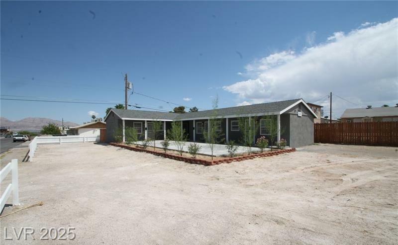 Property Photo:  640 North 9th Street  NV 89101 