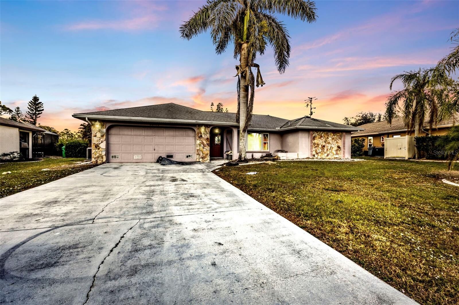 Property Photo:  26166 Paysandu Drive  FL 33983 