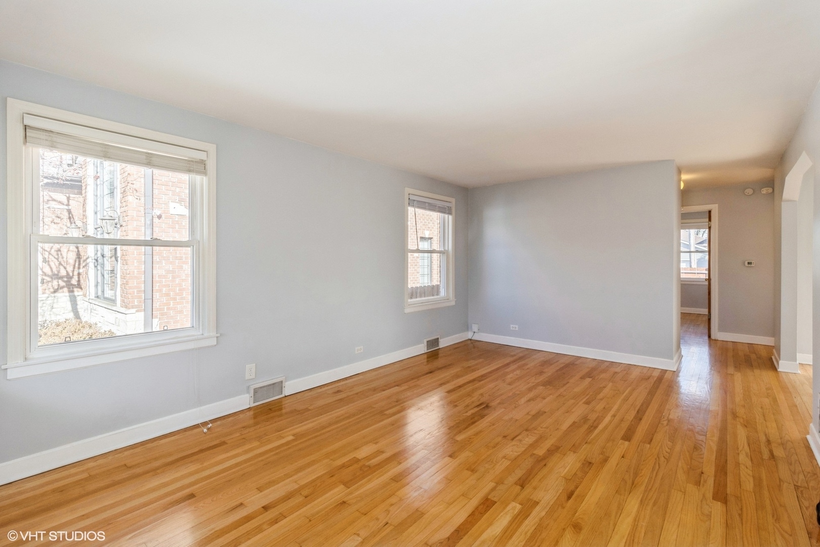 Property Photo:  6623 N Octavia Avenue  IL 60631 