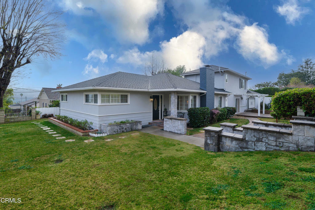 Property Photo: 4773 La Canada Boulevard CA 91011