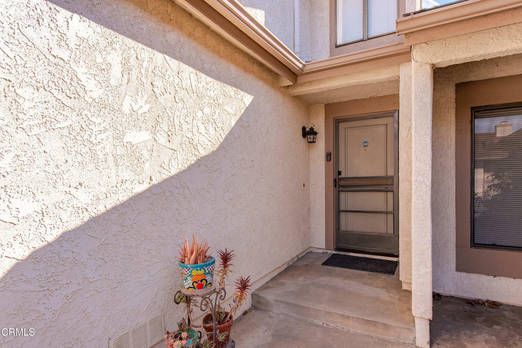 Property Photo:  2336 Pima Lane  CA 93001 