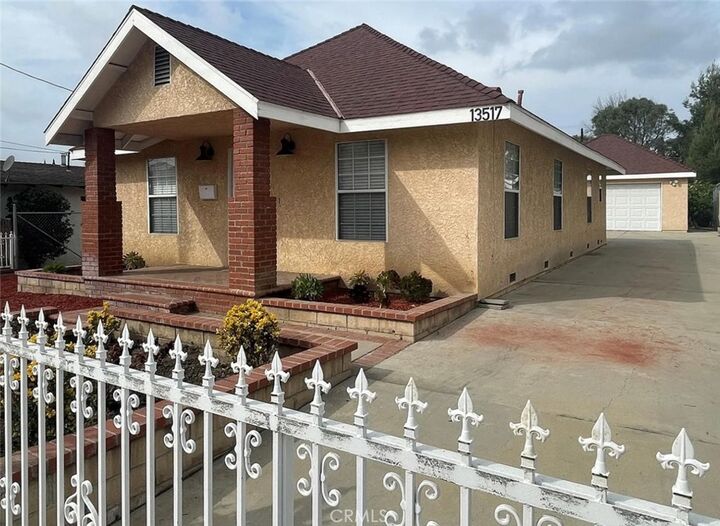 Property Photo: 13517 Franklin Street CA 90602