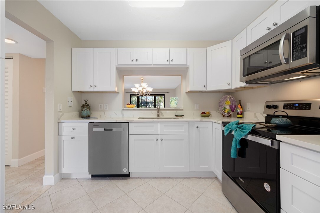 Property Photo: 15464 Admiralty Circle 6 FL 33917