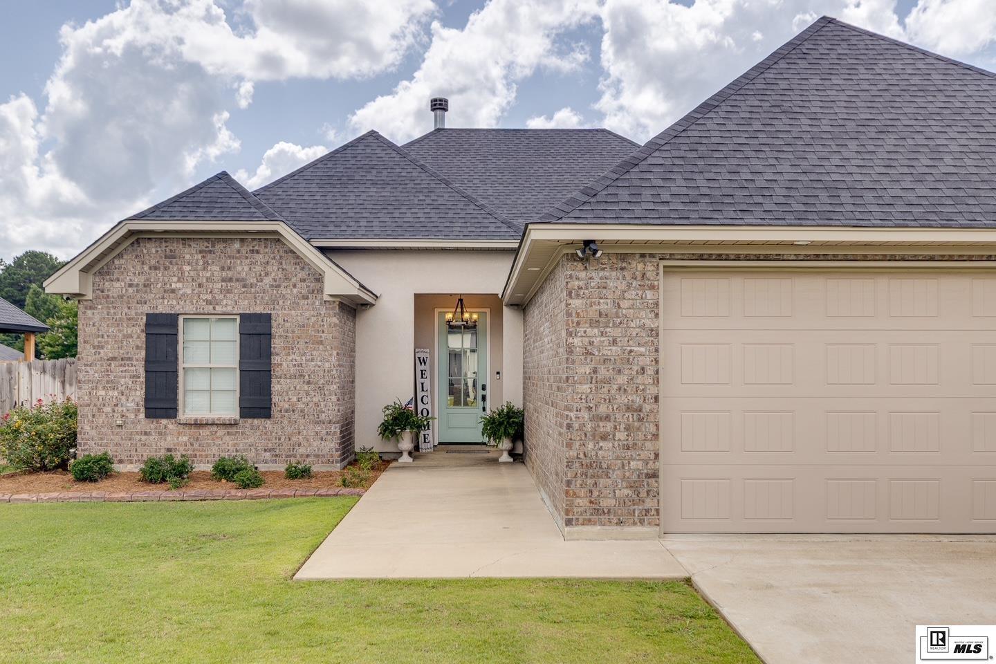 Property Photo: 117 Aubree Circle LA 71291