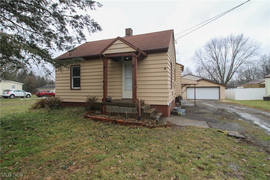 Property Photo:  3842 Riblett Road  OH 44515 