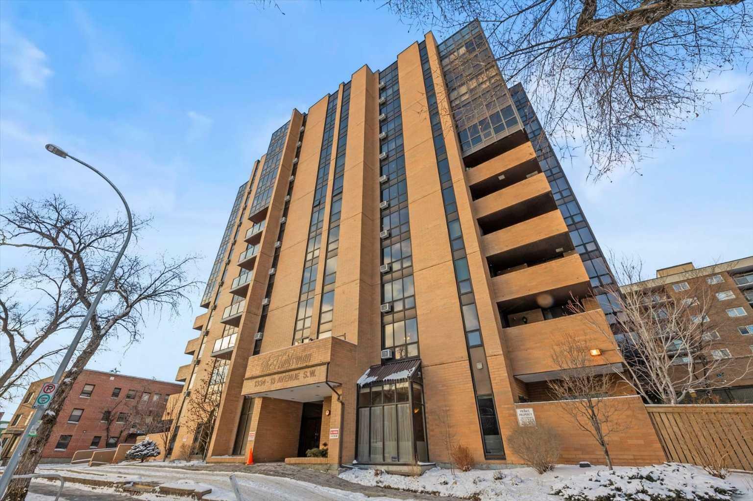 Property Photo: 1334 13 Avenue SW 802 AB T3C 3S2