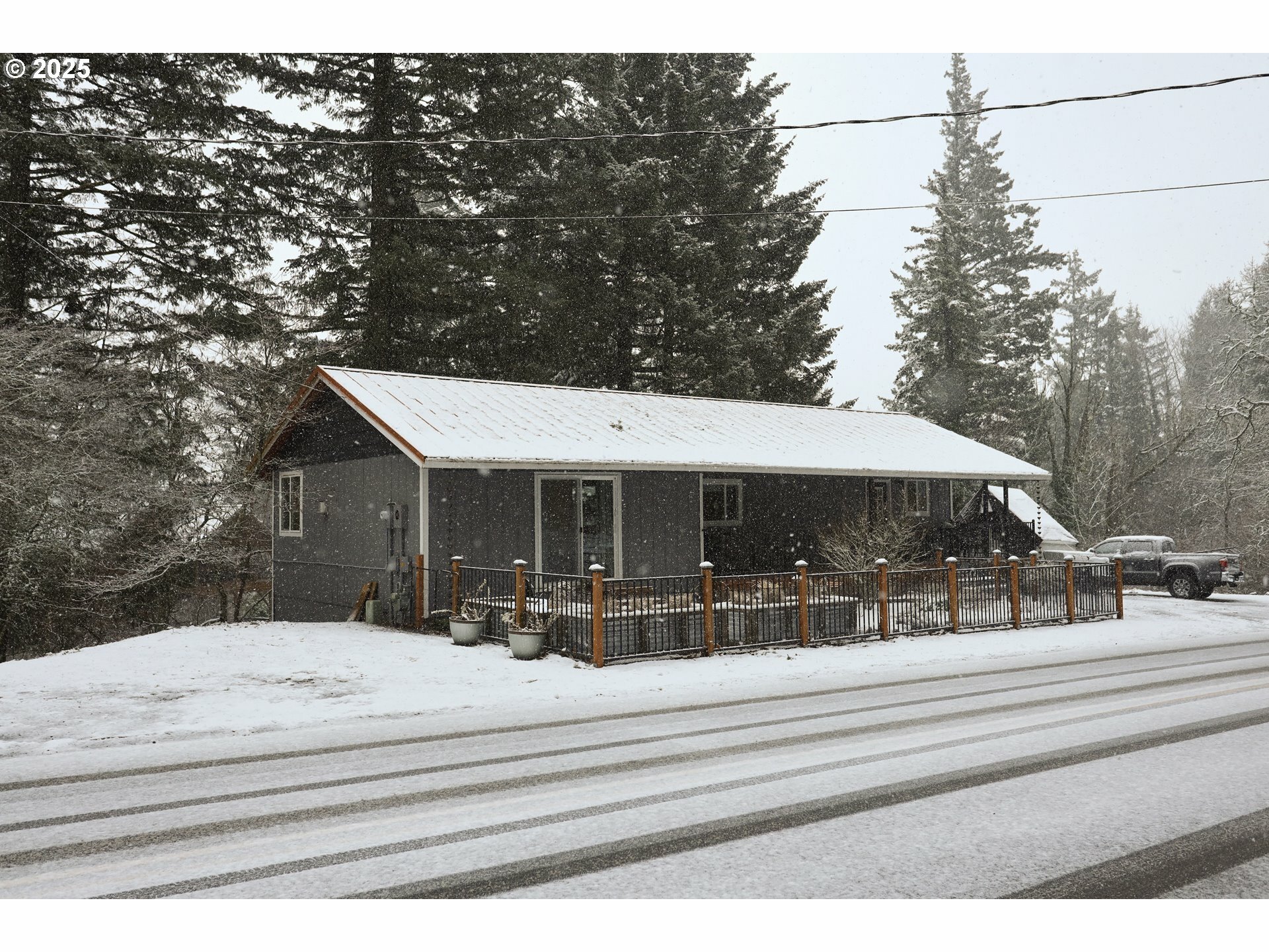 Property Photo:  7081 E Loop Rd  WA 98648 