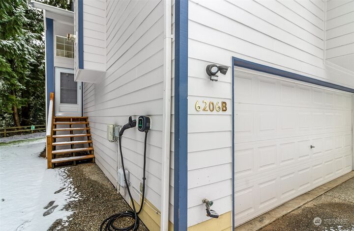 Property Photo:  6206  79th Place NE B  WA 98270 