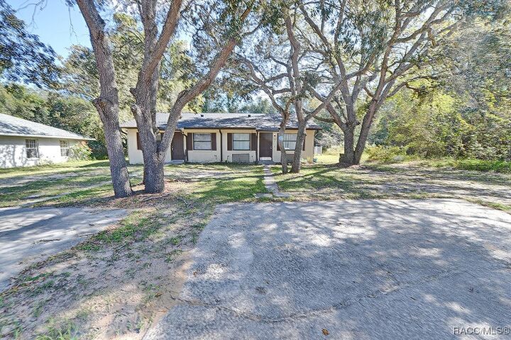 Property Photo: 512 Long Avenue FL 34453