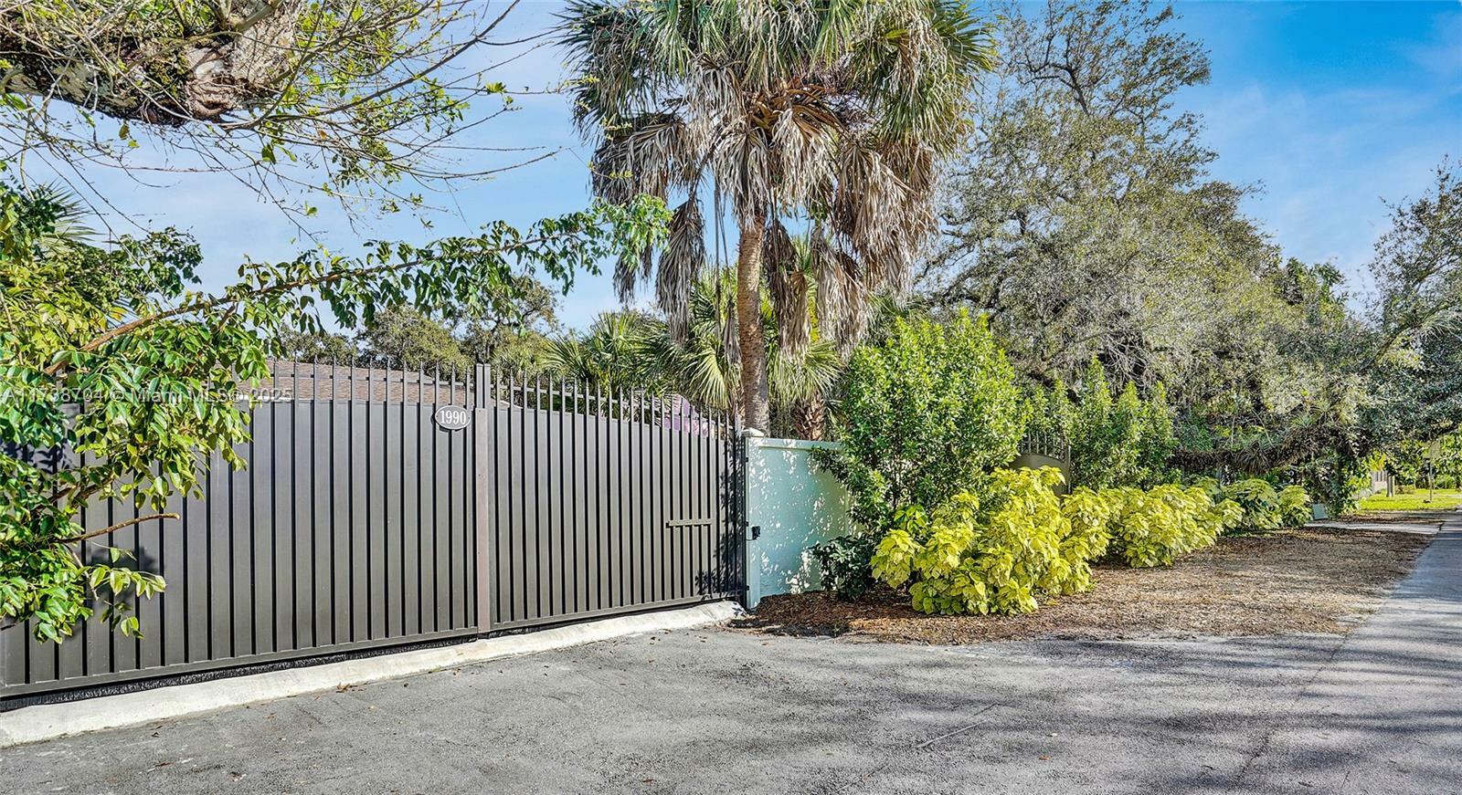 Property Photo:  1990 Riverland Rd  FL 33312 