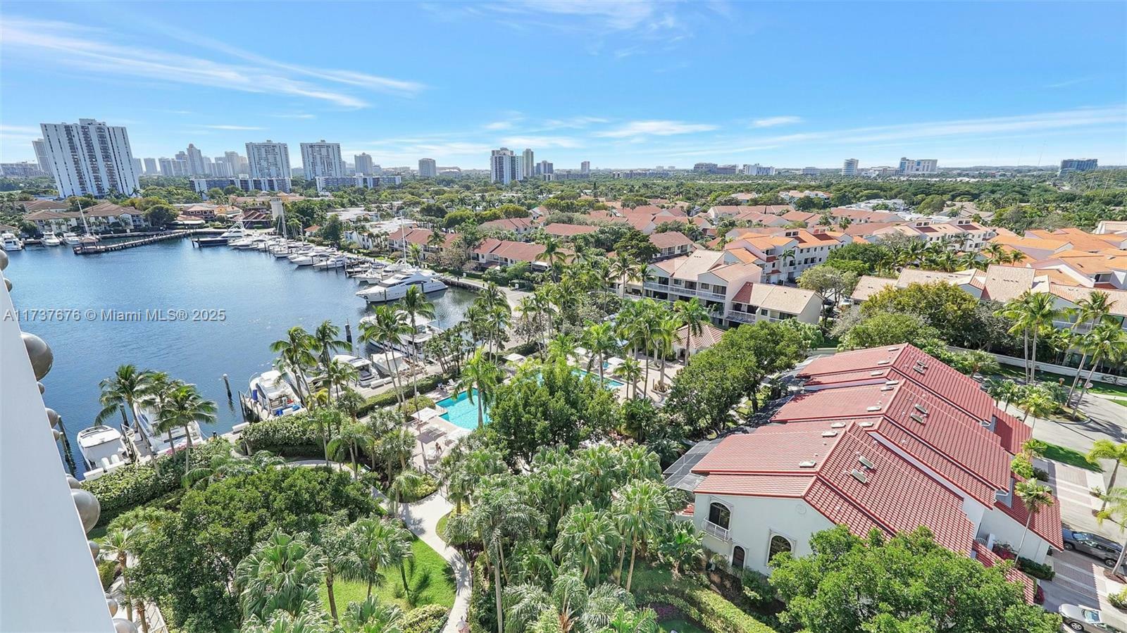 Property Photo:  3610 Yacht Club Dr 1112  FL 33180 