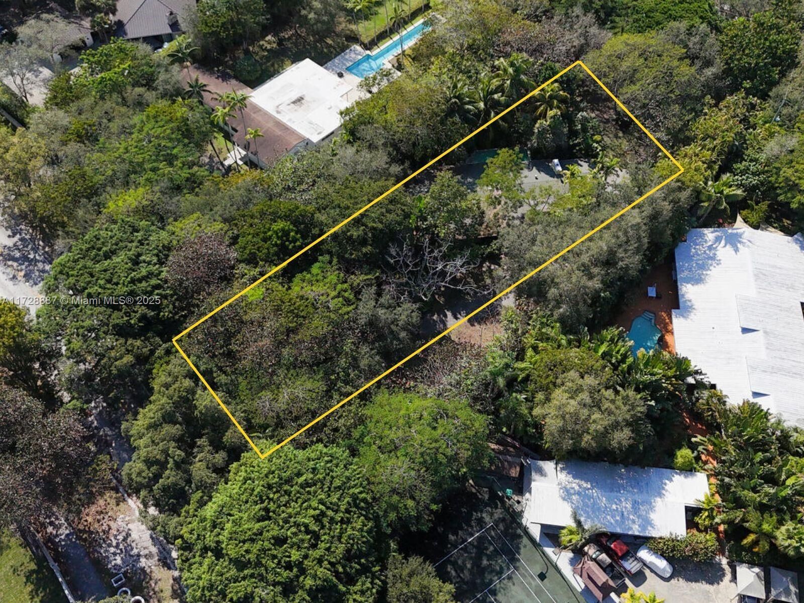 Property Photo: 15000 Old Cutler Rd FL 33158